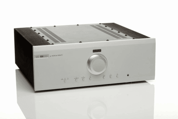 Musical Fidelity M6 500 i VERSTERKER