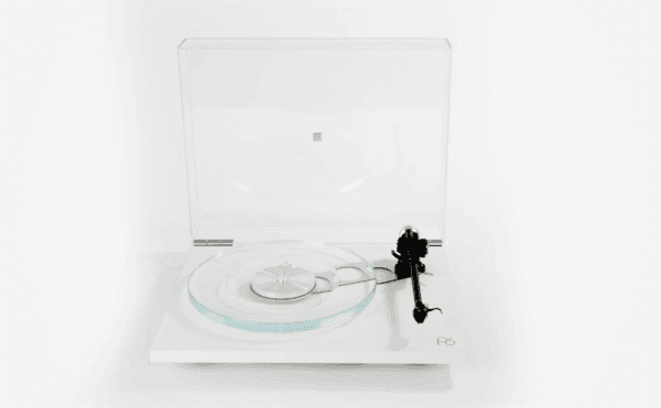 REGA PLANAR 6 wit Ania Pro MC platenspeler