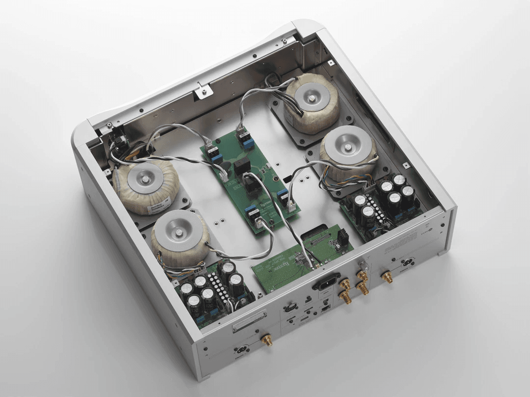 Esoteric N-01XD se NETWERKSPELER