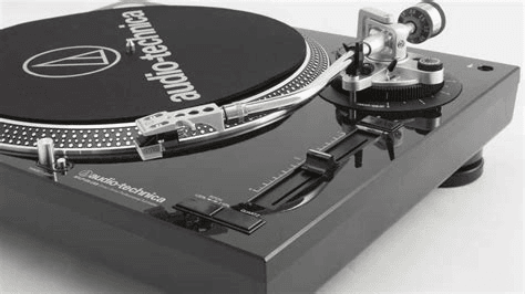 AUDIO- TECHNICA AT-LP120USB PLATENSPELER