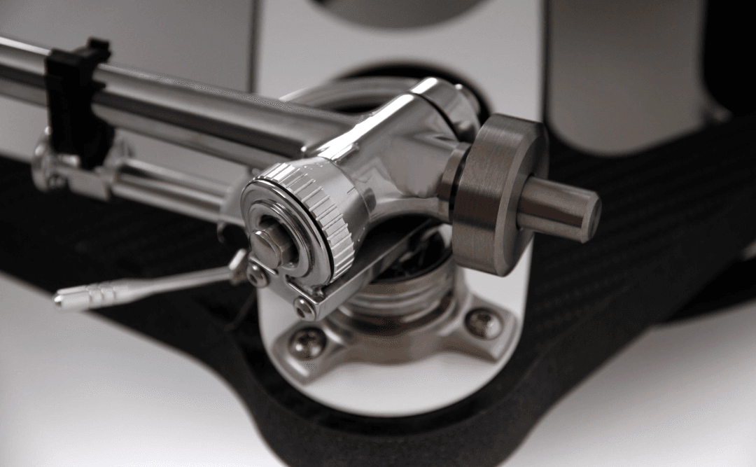 REGA NAIA Aphelion 2 MC platenspeler