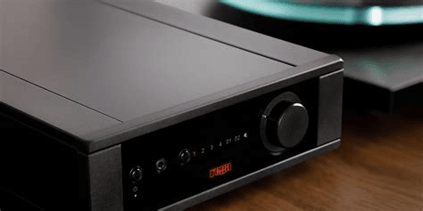 REGA BRIO MK7 VERSTERKER