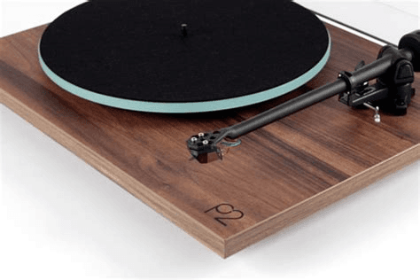 REGA Planar 2 ND3 walnoot platenspeler